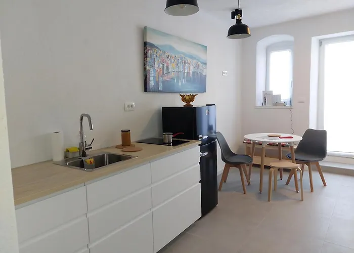 Secret Garden Apartment